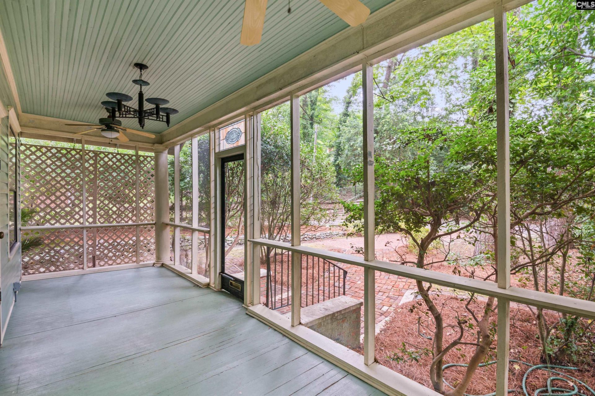 528 Queen Street  Photo 45