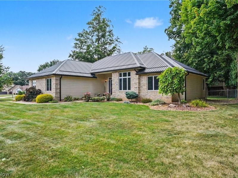 40 W Maple Drive, Seville, OH 44273 Photo 2