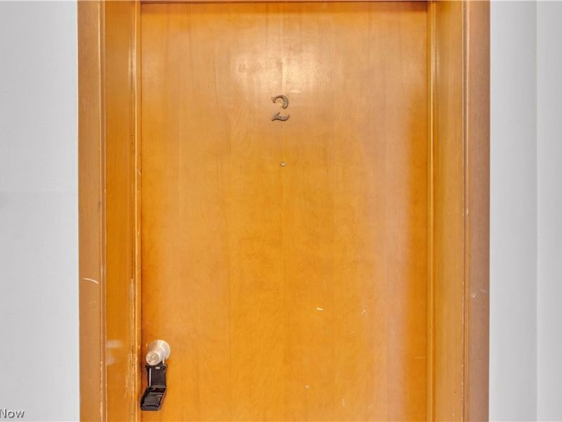 18809 Bella Drive, Unit 2/UP, Cleveland, OH 44119 Photo 5