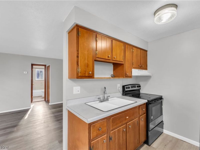 18809 Bella Drive, Unit 2/UP, Cleveland, OH 44119 Photo 9