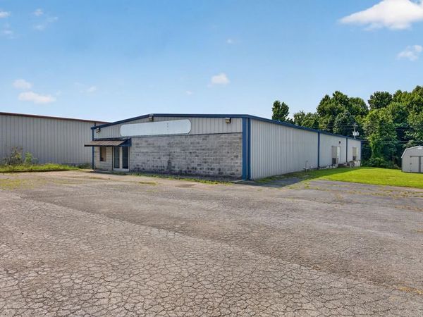 1015 Glenobey Rd, Jamestown, TN 38556