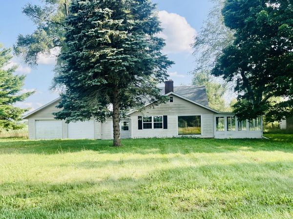 6015 S Stony Lake Road, Jackson, MI 49201