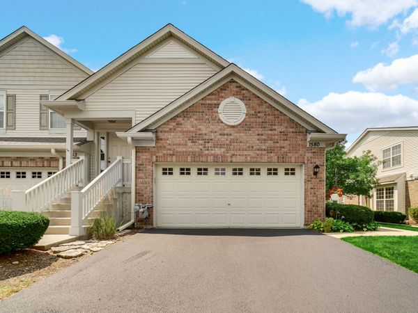 1580 Millbrook Drive , Algonquin, IL 60102