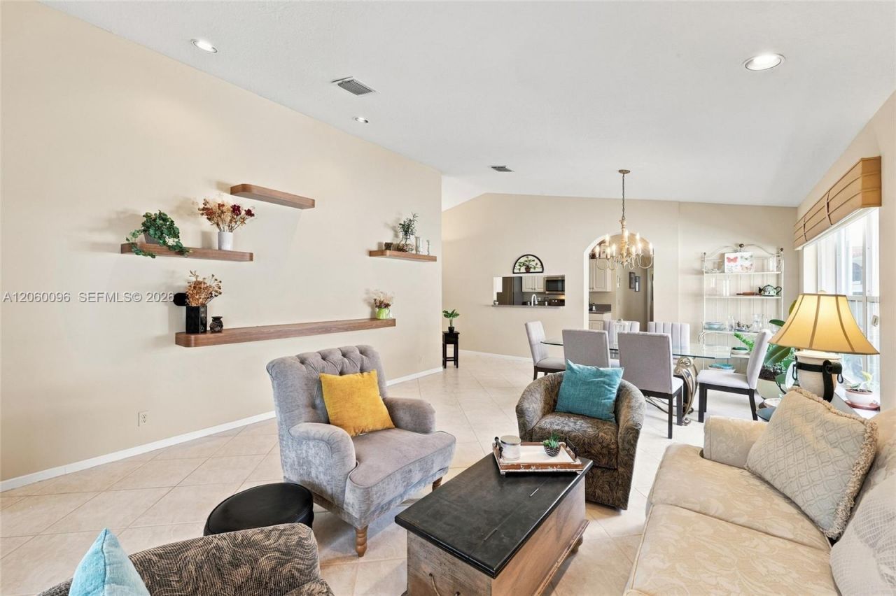 7215 Whitfield Ave, Boynton Beach, FL 33437 Photo
