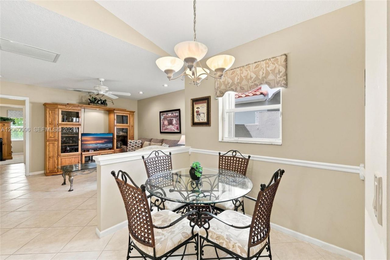7215 Whitfield Ave, Boynton Beach, FL 33437 Photo