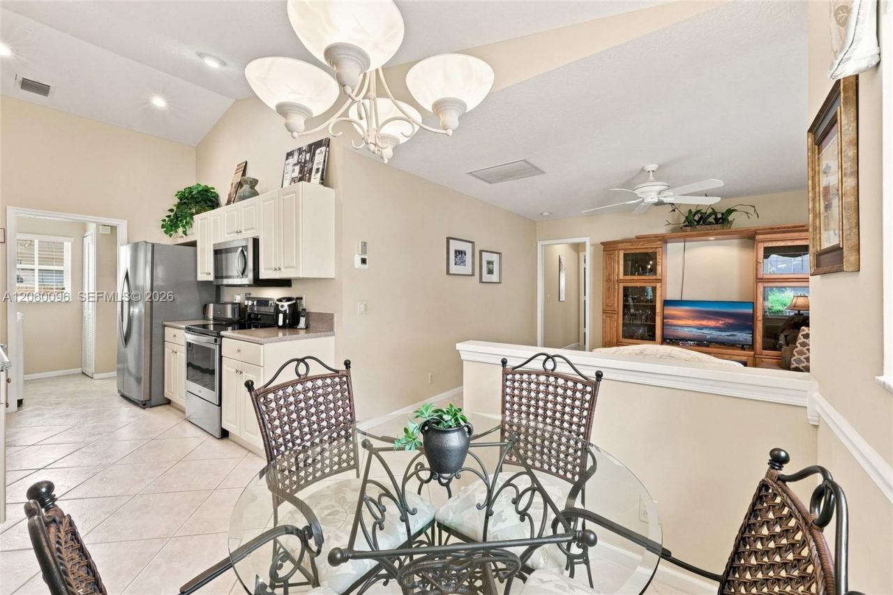 7215 Whitfield Ave, Boynton Beach, FL 33437 Photo