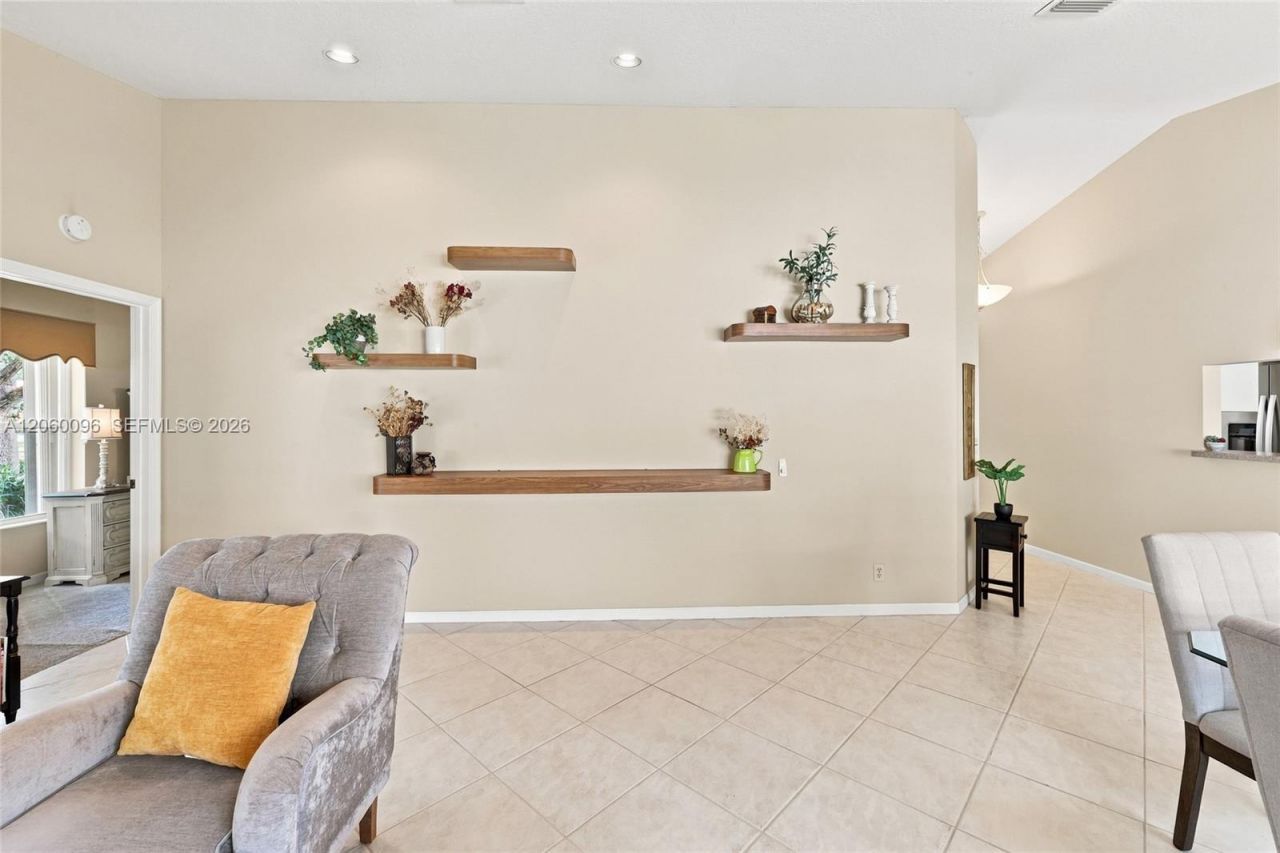 7215 Whitfield Ave, Boynton Beach, FL 33437 Photo