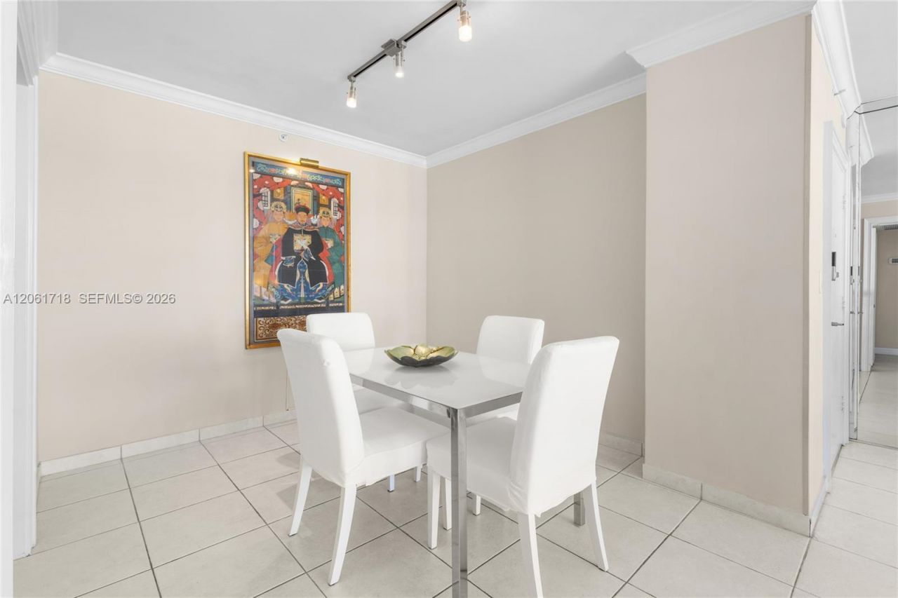 5601 Collins Ave, Unit 1515, Miami Beach, FL 33140 Photo