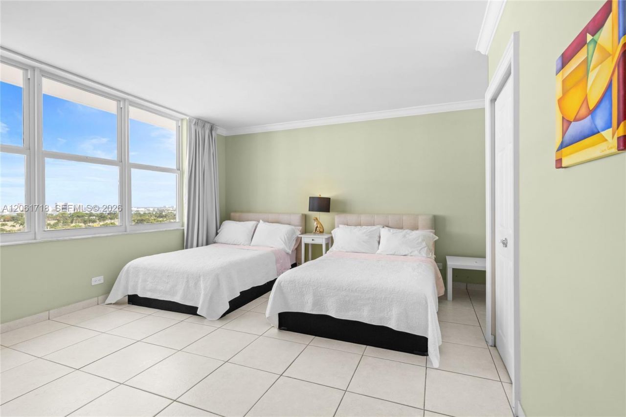 5601 Collins Ave, Unit 1515, Miami Beach, FL 33140 Photo
