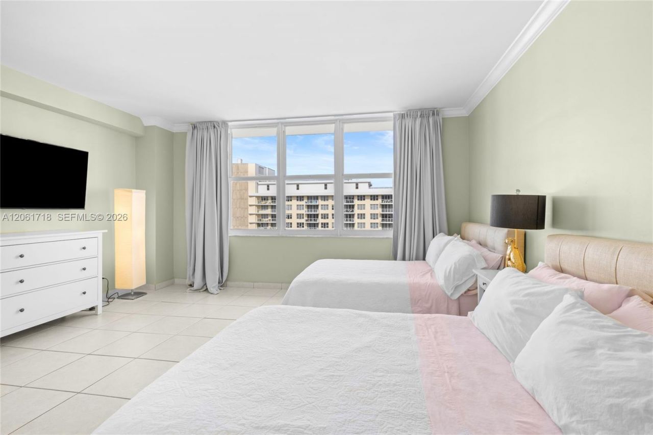 5601 Collins Ave, Unit 1515, Miami Beach, FL 33140 Photo