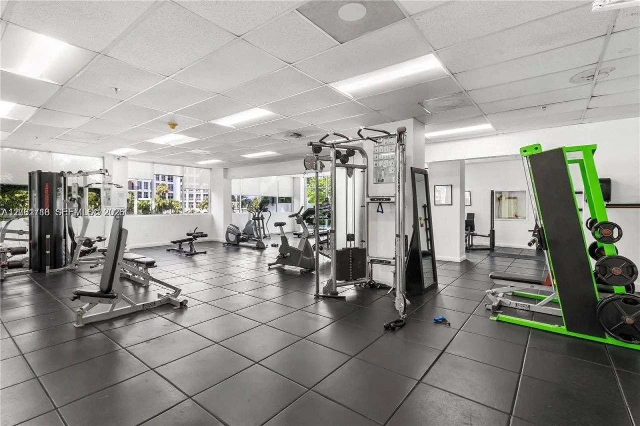 5601 Collins Ave, Unit 1515, Miami Beach, FL 33140 Photo