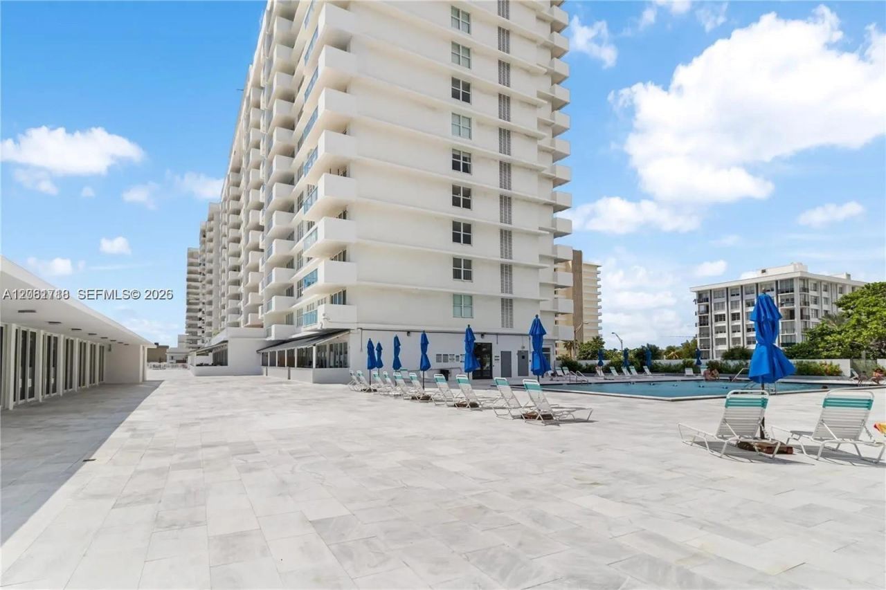 5601 Collins Ave, Unit 1515, Miami Beach, FL 33140 Photo