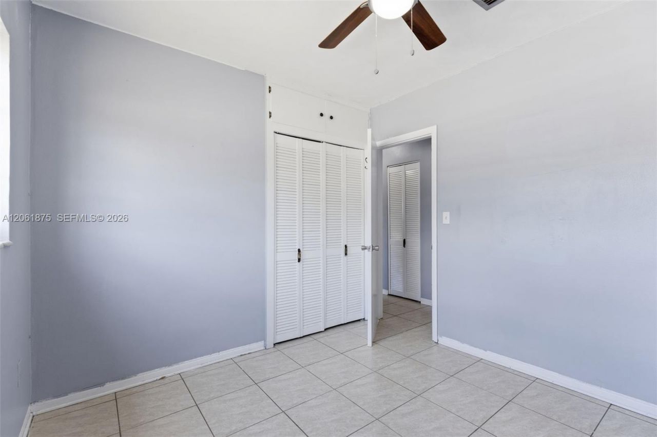 998 W 68th St, Hialeah, FL 33014 Photo