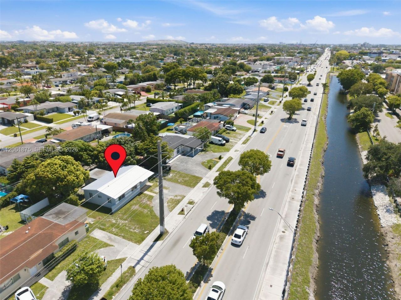 998 W 68th St, Hialeah, FL 33014 Photo