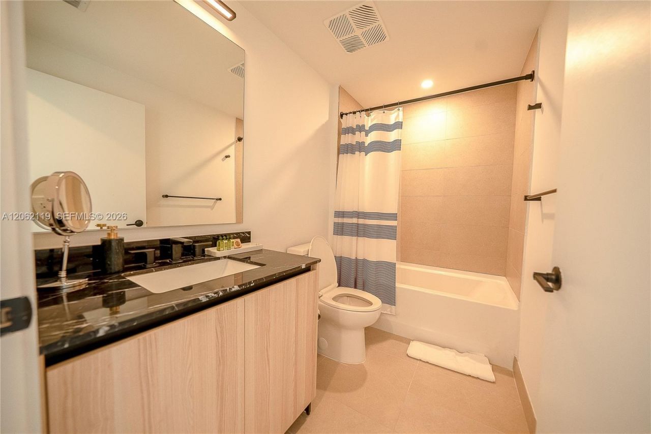 225 N Miami Ave , Unit 2912, Miami, FL 33128 Photo