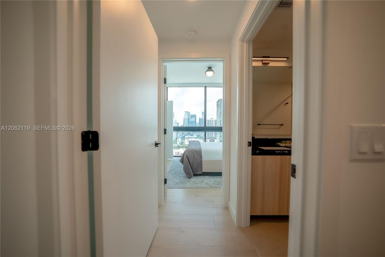 225 N Miami Ave , Unit 2912, Miami, FL 33128 Photo