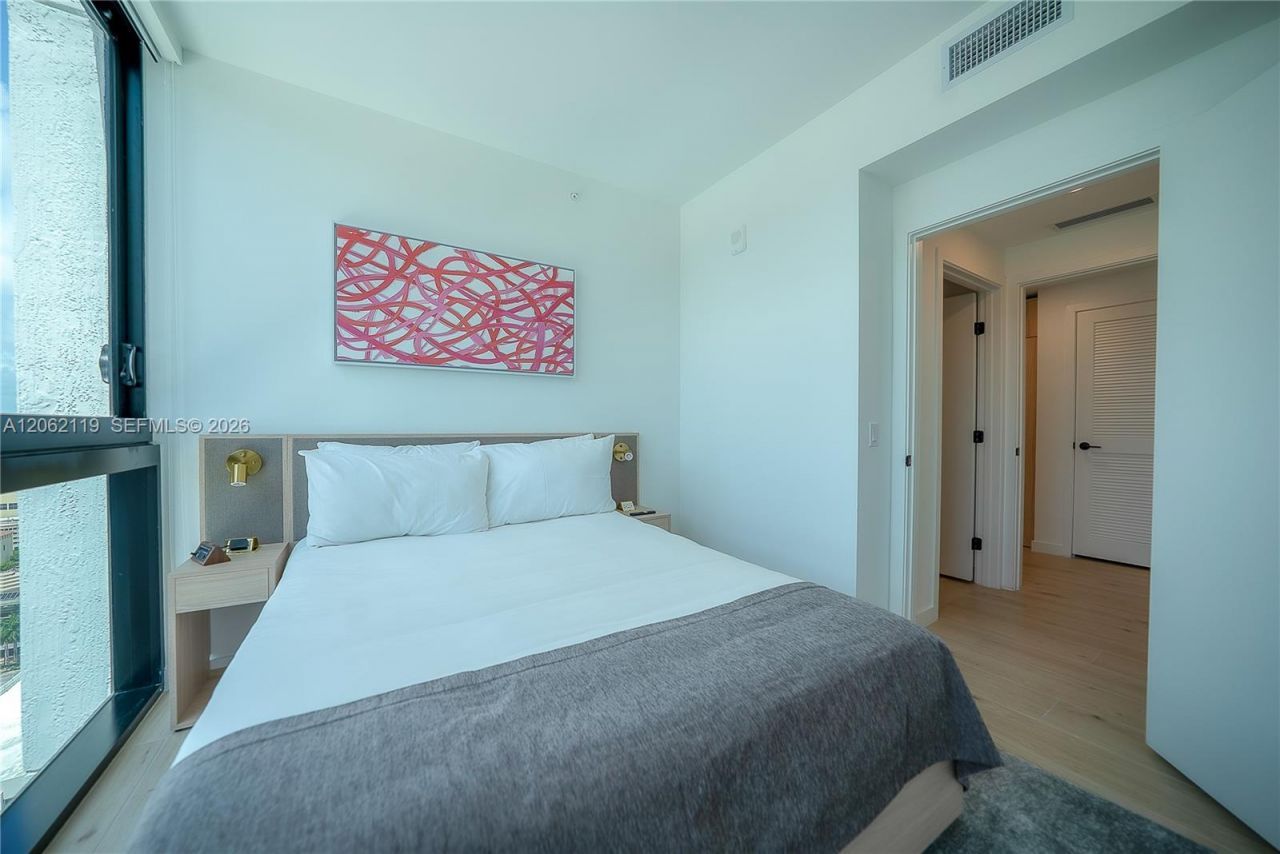 225 N Miami Ave , Unit 2912, Miami, FL 33128 Photo