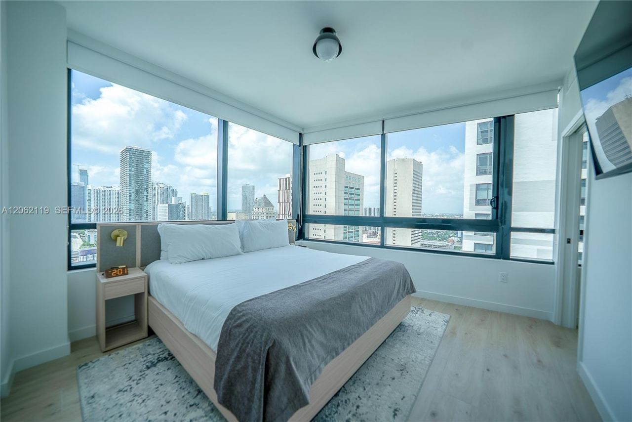 225 N Miami Ave , Unit 2912, Miami, FL 33128 Photo