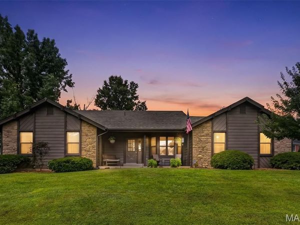 21 Dijon Court, Lake St Louis, MO 63367