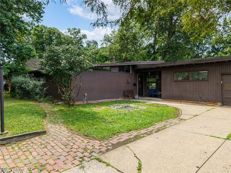 6390 Nelwood Road, Parma Heights, OH 44130 Photo 4