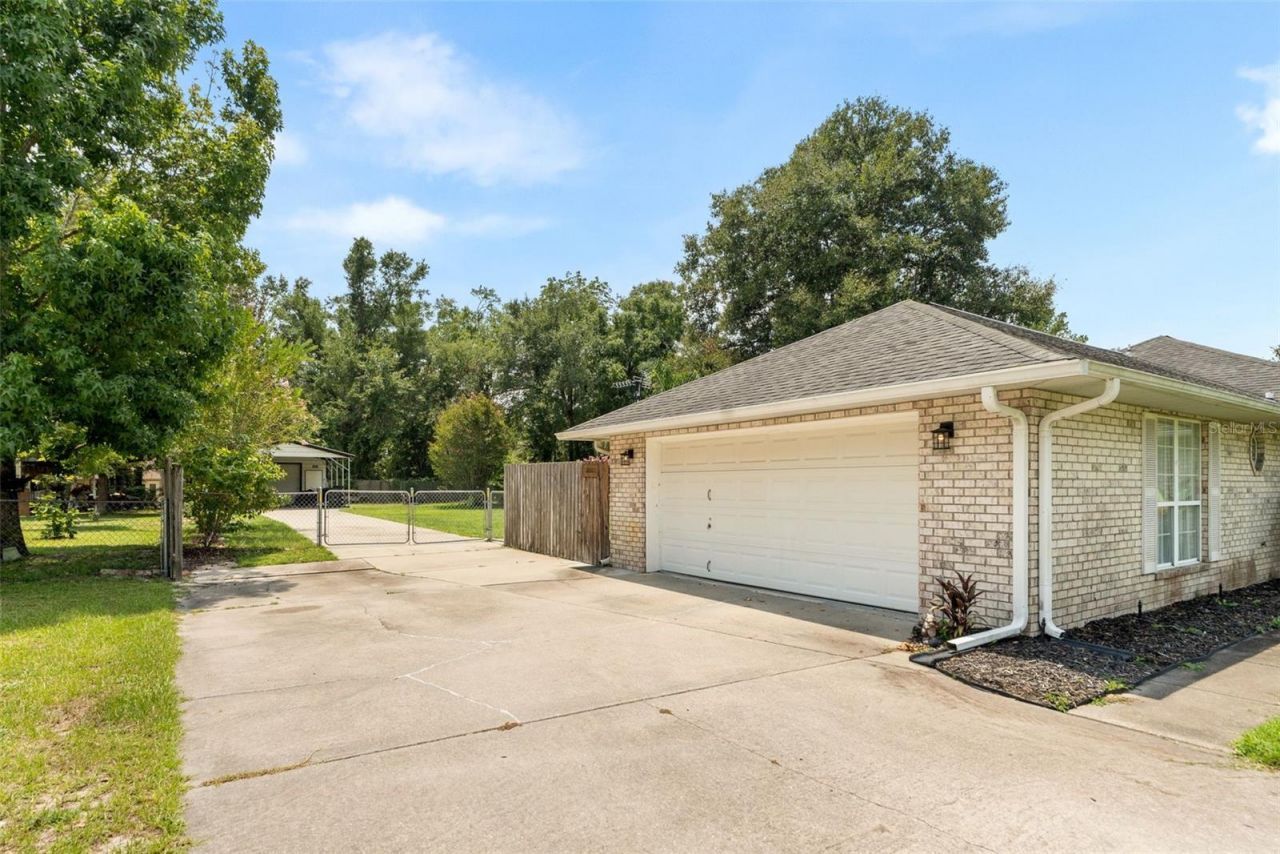 200 NW Charlotte Glen, Lake City, FL 32055 Photo