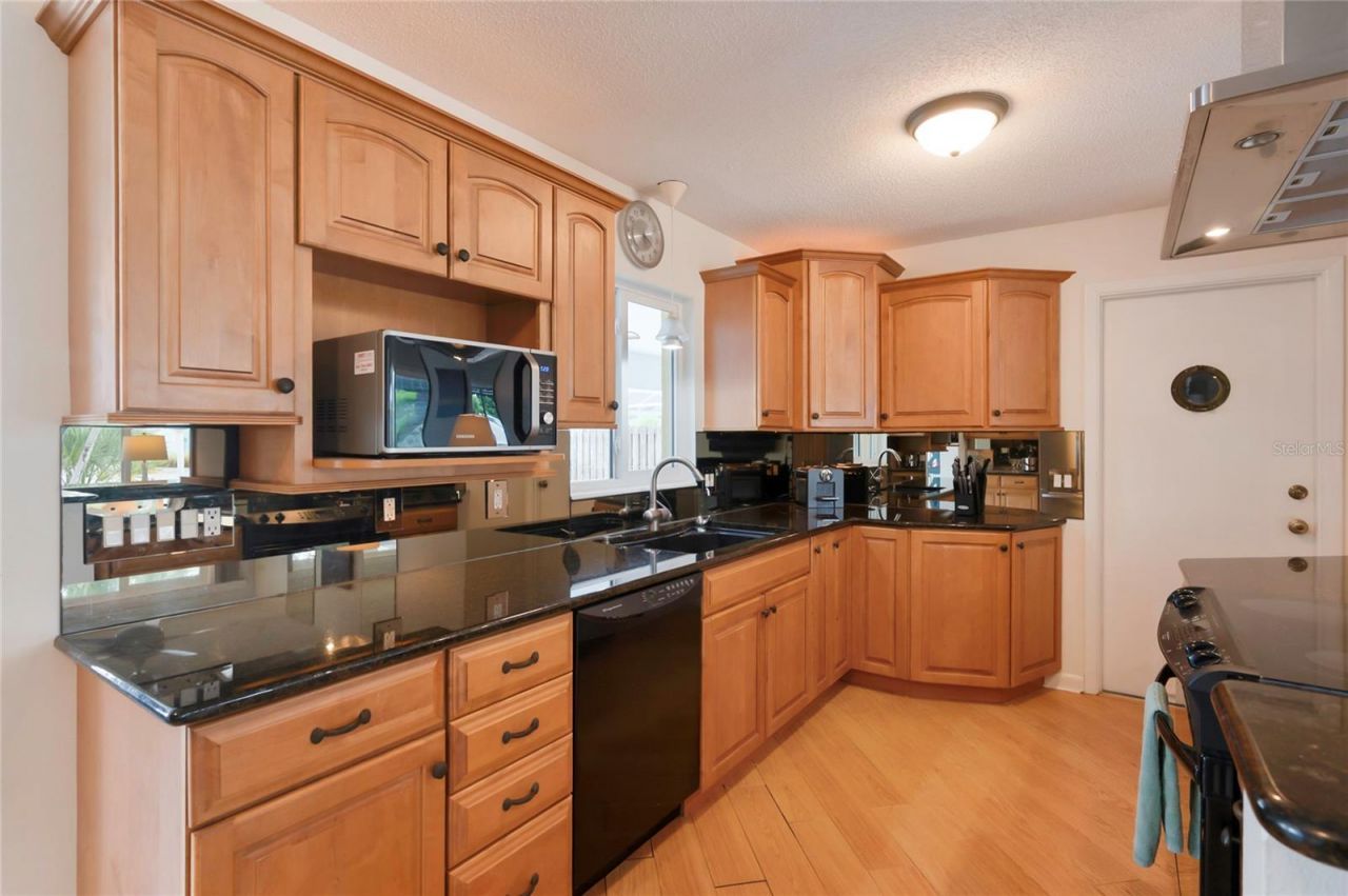 4223 Royal Palm Drive, Bradenton, FL 34210 Photo