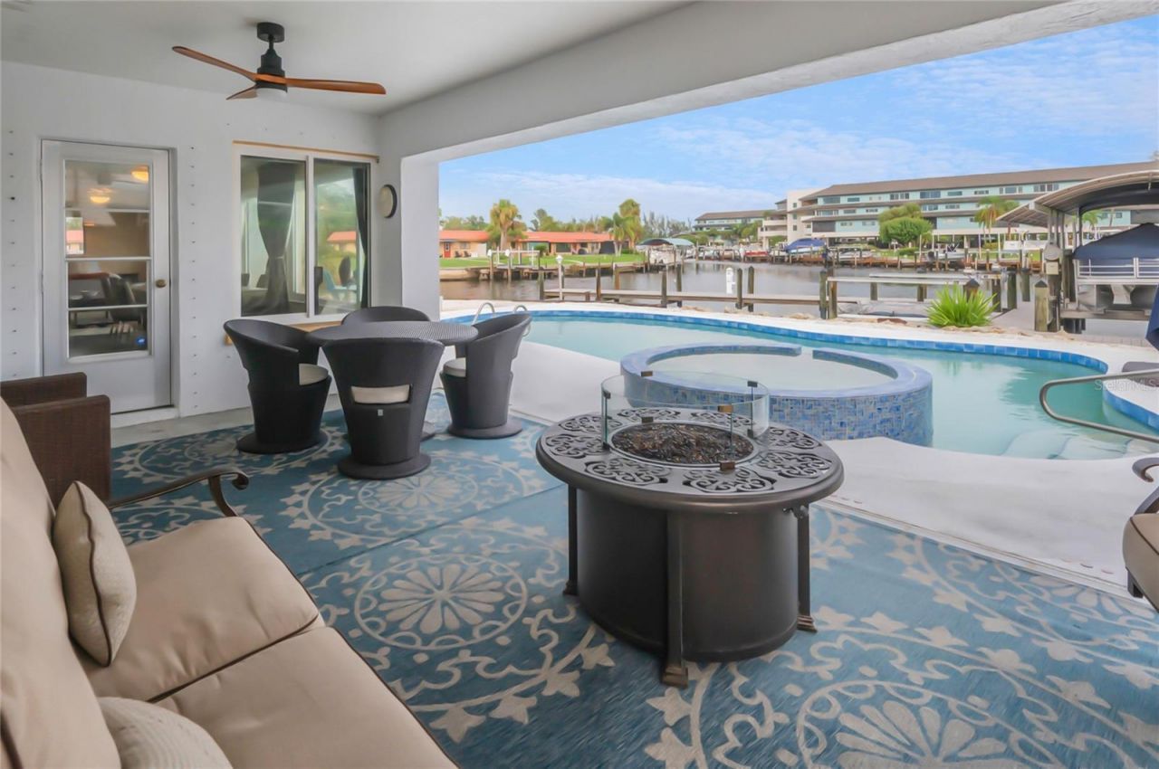 4223 Royal Palm Drive, Bradenton, FL 34210 Photo