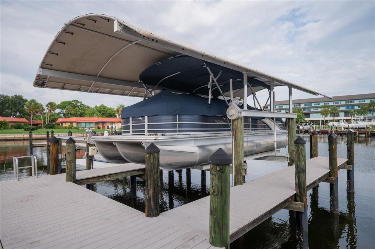 4223 Royal Palm Drive, Bradenton, FL 34210 Photo