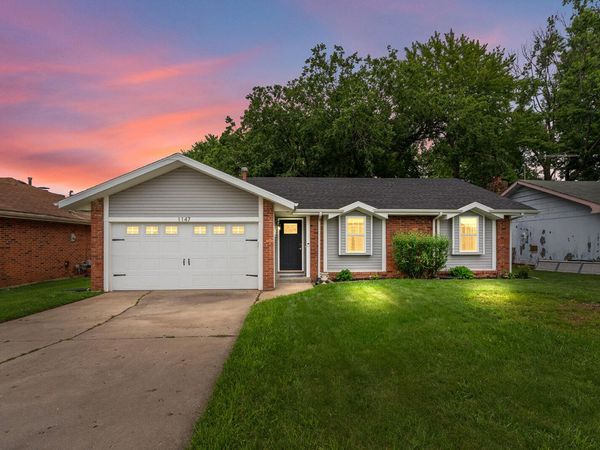 1147 E Cambridge Street, Springfield, MO 65807