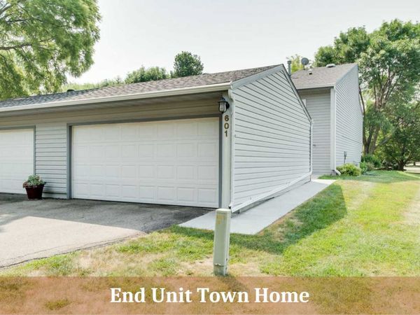 601 35th Avenue S, Unit 1, Moorhead, MN 56560