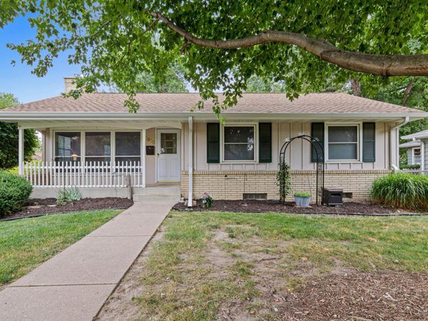 1912 Simpson Street, Falcon Heights, MN 55113
