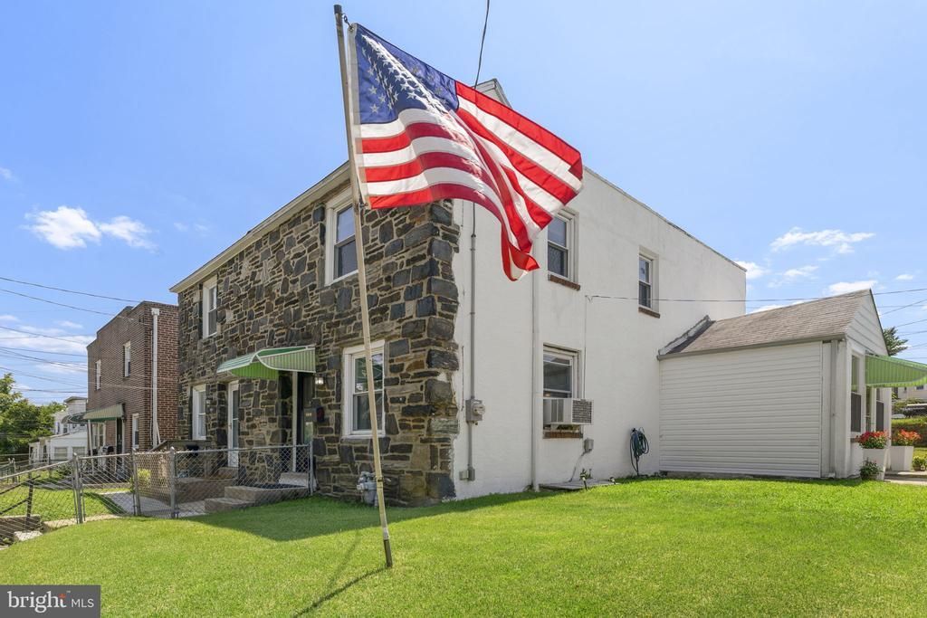 1038 LAWRENCE AVENUE, DARBY, PA 19023