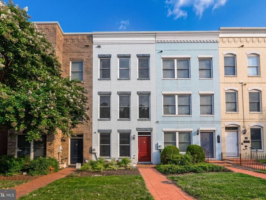 909 5th Street Se, Washington, DC 20003 Main Photo