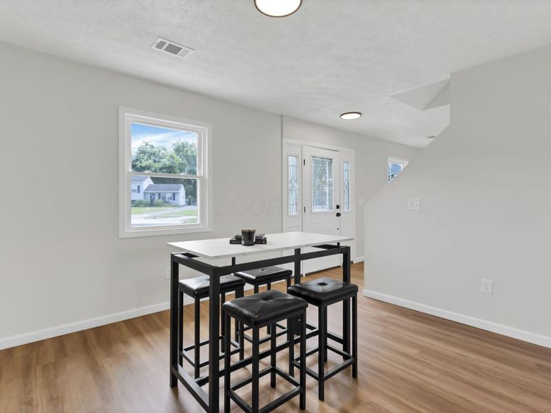 2880 Gentry Lane , Columbus, OH 43232 Photo 7