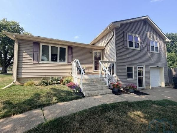202 N 6th St, Mapleton, IA 51034