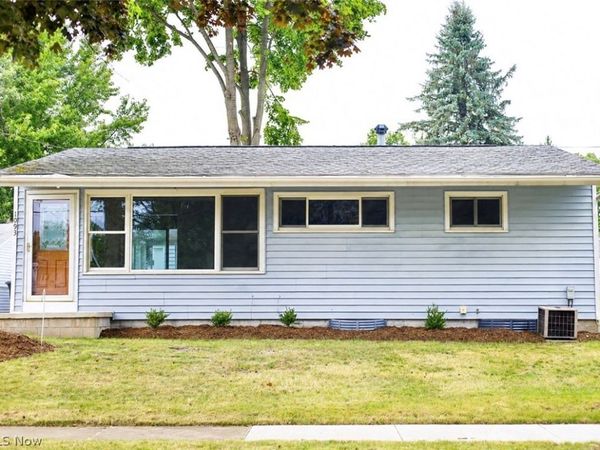 1093 Sutherland Avenue, Akron, OH 44314