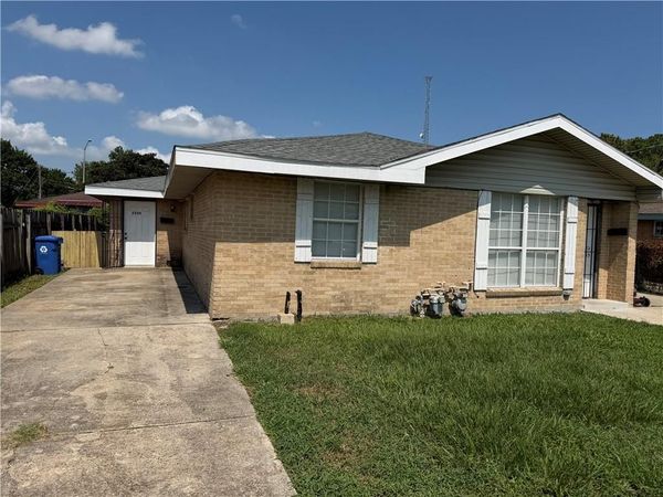2335 KRAFT Street , New Orleans, LA 70114