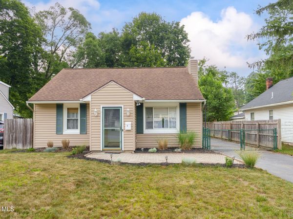 14 Fletcher Road, Albany, NY 12203