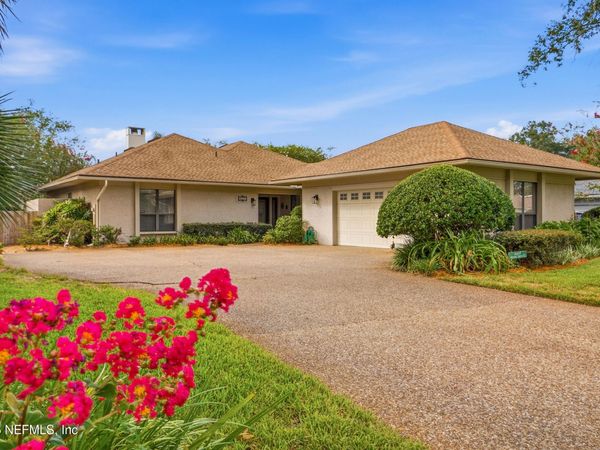 8237 SHADE TREE Court, Jacksonville, FL 32256