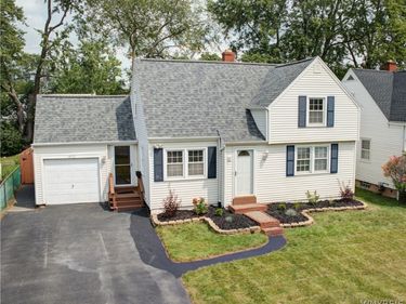 1603 Love Road, Grand Island, NY 14072