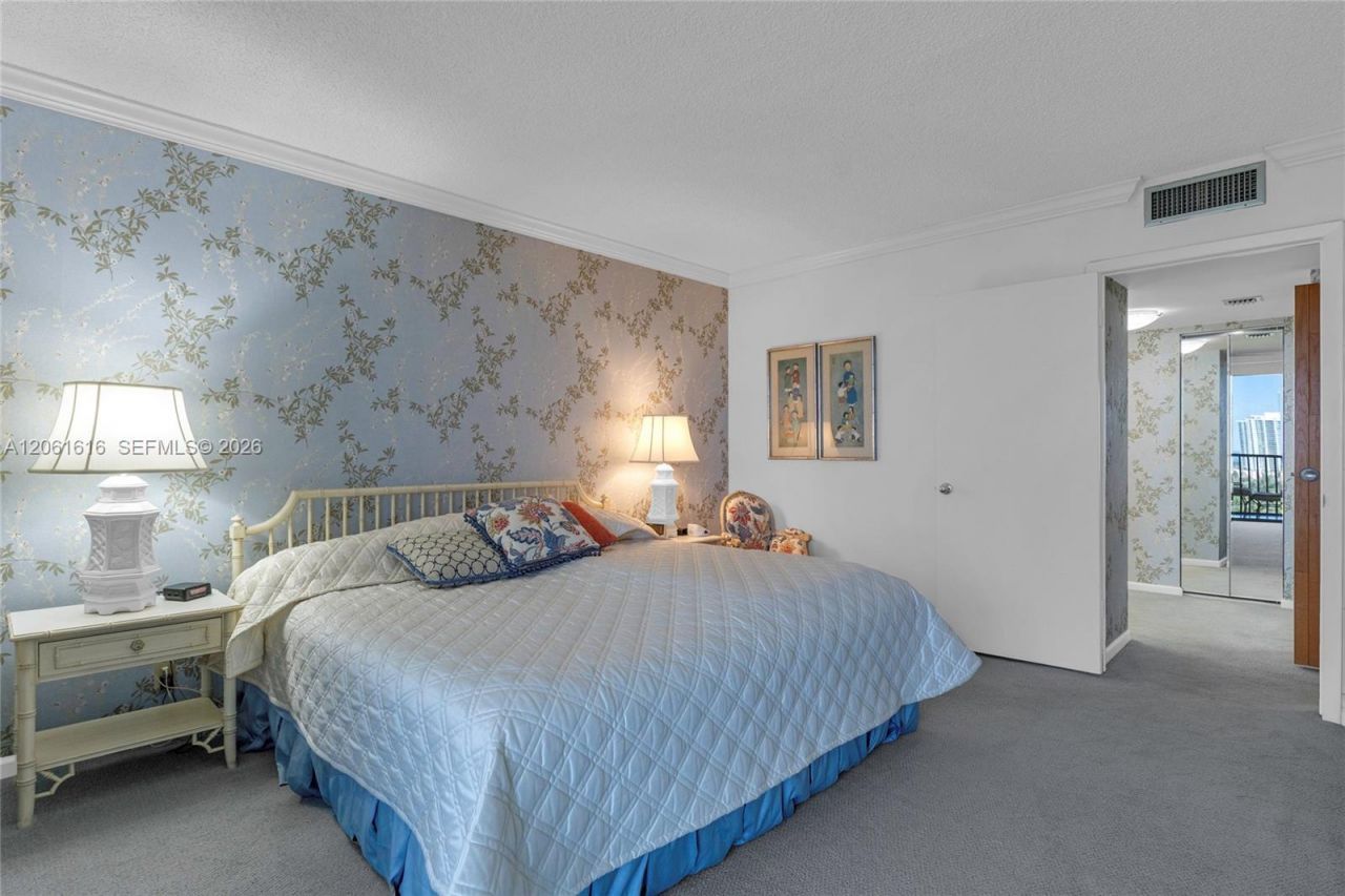 20335 W Country Club Dr, Unit 1806, Aventura, FL 33180 Photo