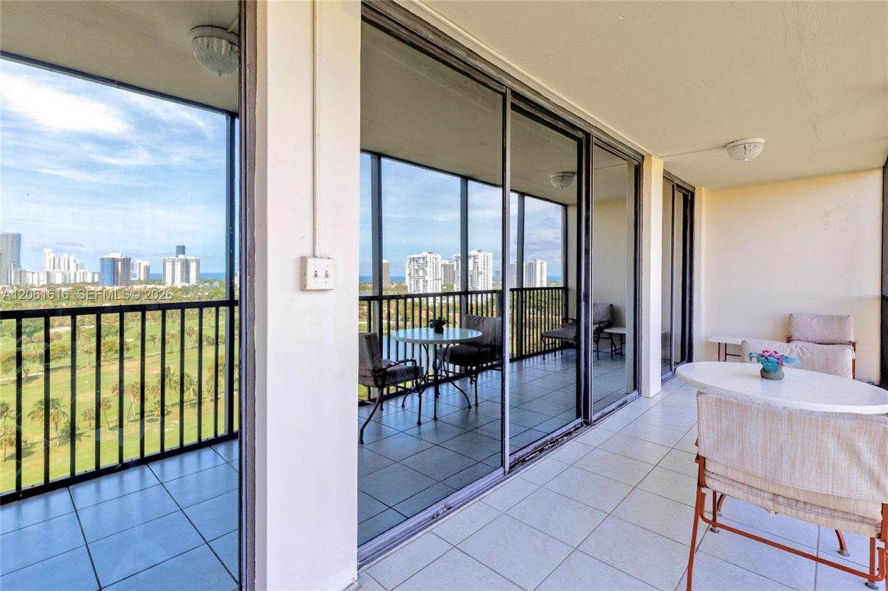 20335 W Country Club Dr, Unit 1806, Aventura, FL 33180 Photo