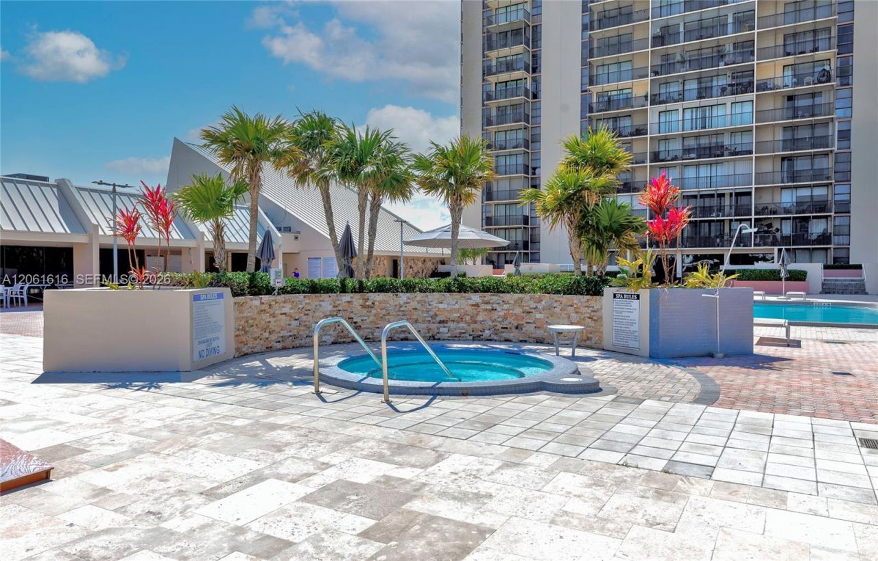 20335 W Country Club Dr, Unit 1806, Aventura, FL 33180 Photo