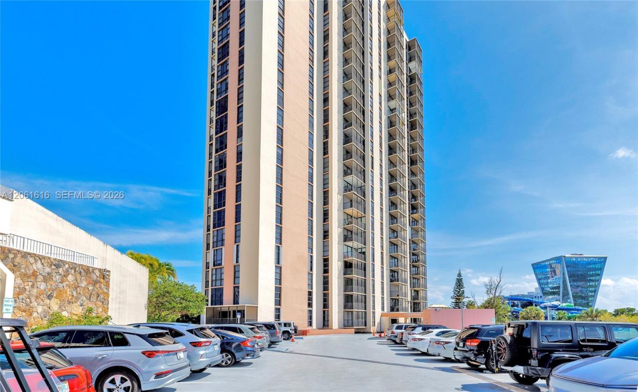 20335 W Country Club Dr, Unit 1806, Aventura, FL 33180 Photo
