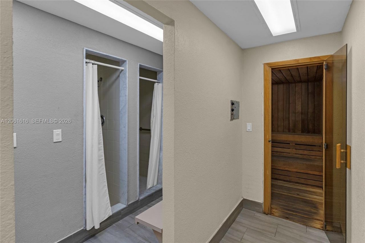 20335 W Country Club Dr, Unit 1806, Aventura, FL 33180 Photo