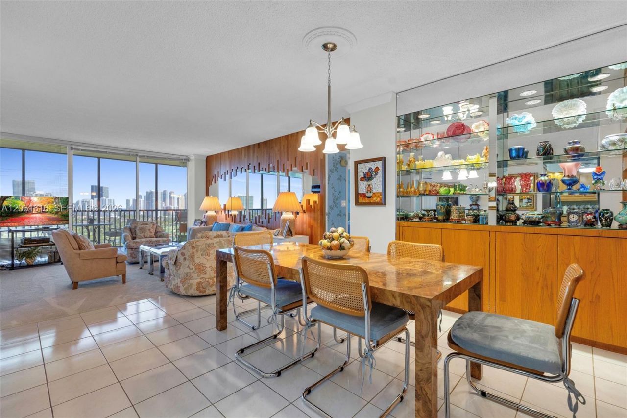 20335 W Country Club Dr, Unit 1806, Aventura, FL 33180 Photo