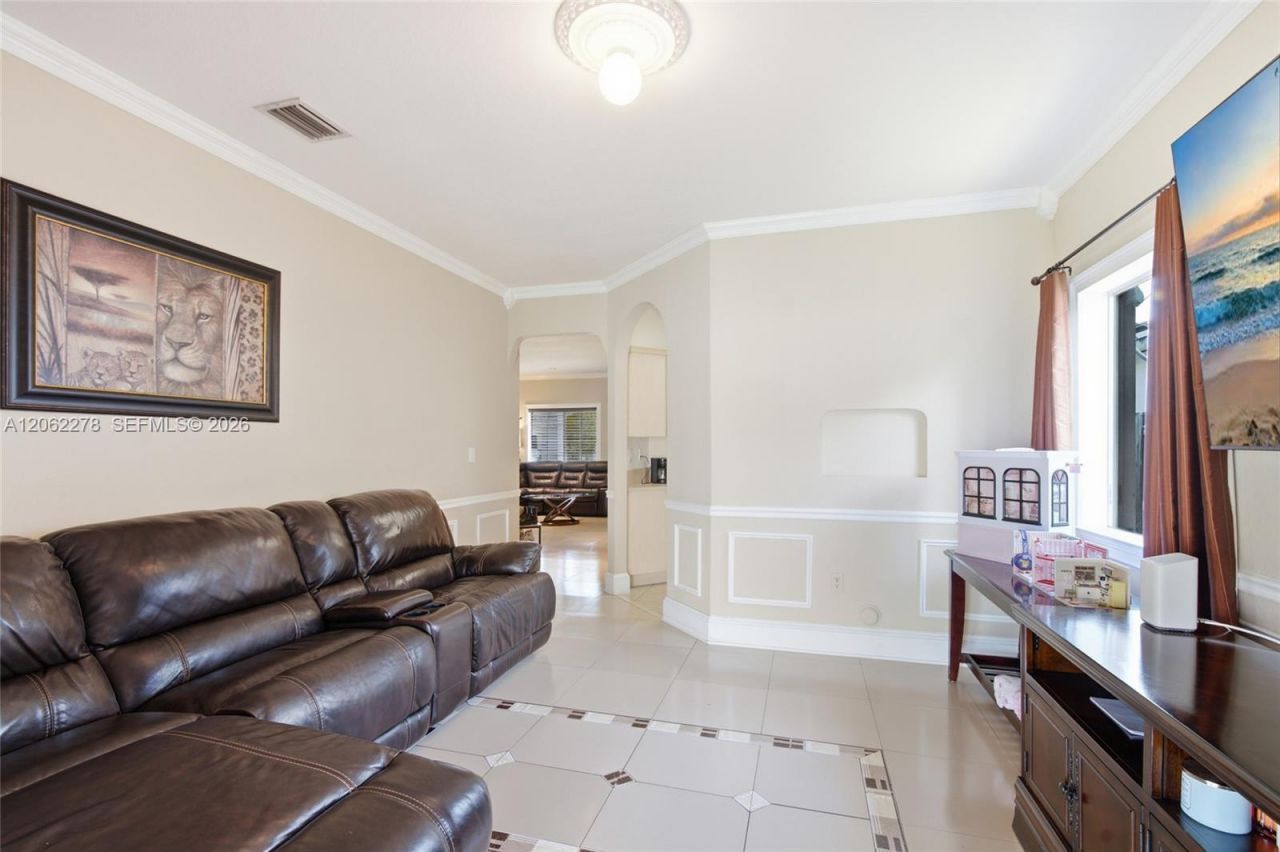 22470 SW 103rd Ave, Cutler Bay, FL 33190 Photo