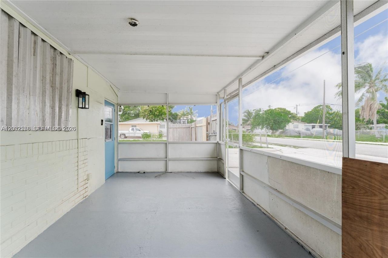 5737 Grant St, Unit 3, Hollywood, FL 33021 Photo