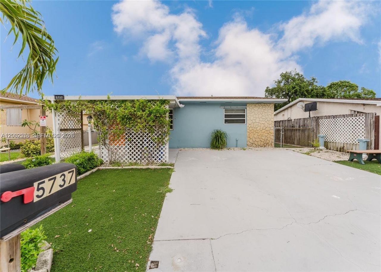 5737 Grant St, Unit 3, Hollywood, FL 33021 Photo