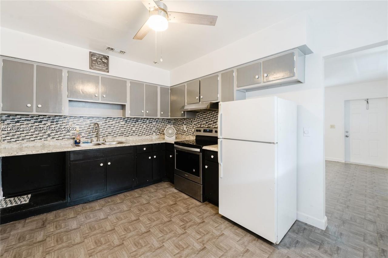 5737 Grant St, Unit 3, Hollywood, FL 33021 Photo